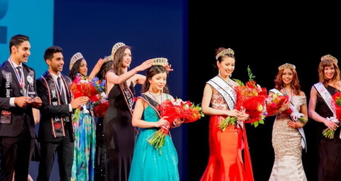 Miss World Canada 2014 Annora Bourgeault is crowning her successor Anastasia Lin - Miss World Canada 2015