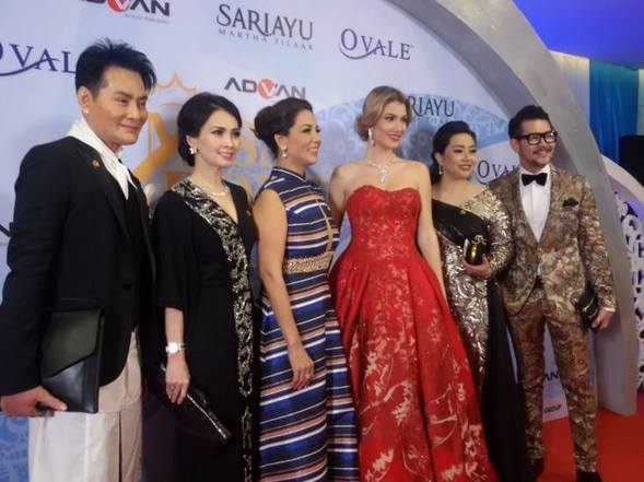 Miss World 2015 Mireia Lalaguna on the rest carpet ahead of the grande finale for Miss Indonesia 2016