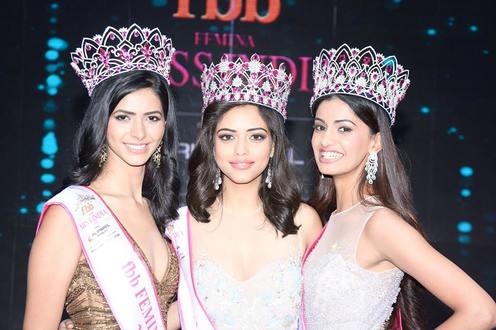 Gudwani  Middle Winner : Priyadarshini Chatterjee Miss India Delhi and winner Femina Miss Inida 2016 and Right 1st Runner : Sushruti Krihna