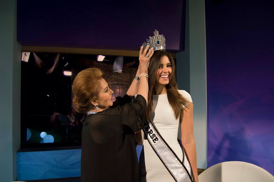 Who  the crown fits - Paulina Vega, Miss Universe 2014  and Luz Marina Zulaga Miss Universe 1958